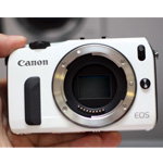 Máy ảnh mirroless đầu tiên của Canon xuất hiện tại VCW 2012